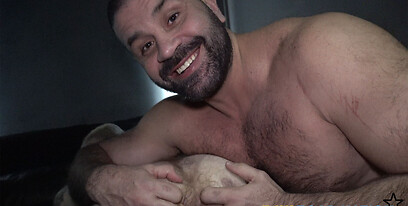 INCREDIBLY FIT NASTY MUSCLEBEAR DUNGEON FUCK