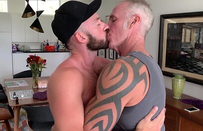 THE MUSCLE DADDY WITH A DYSON ASS